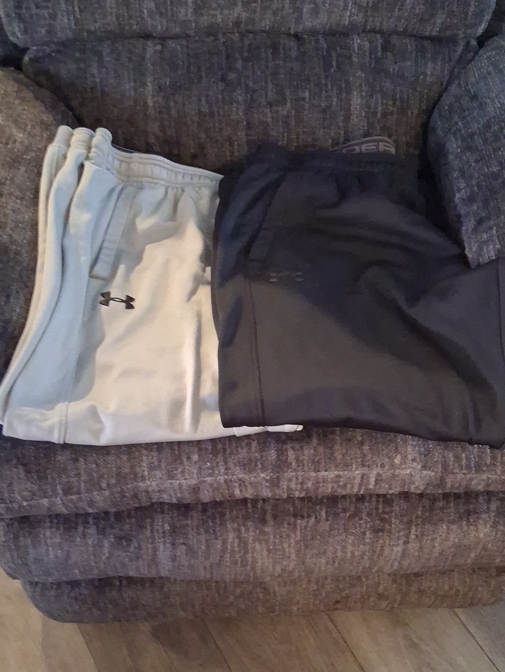 Under Armour Mens Joggers in Light Gray and Black - 2 Pack